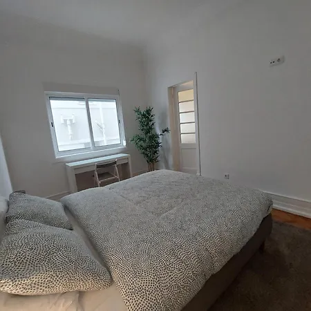 Don Alvares * ליסבון